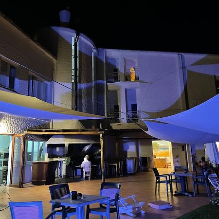 Hotel Al Faro Spiaggia La Cinta Santeodoro San Teodoro  Εξωτερικό φωτογραφία